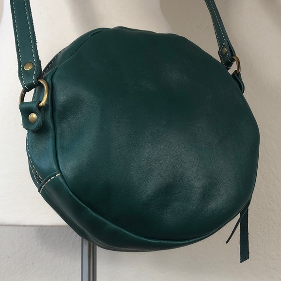 Portland Leather Goods Large Circle Crossbody Bag in Peacock Blue Green - Picture 10 of 12